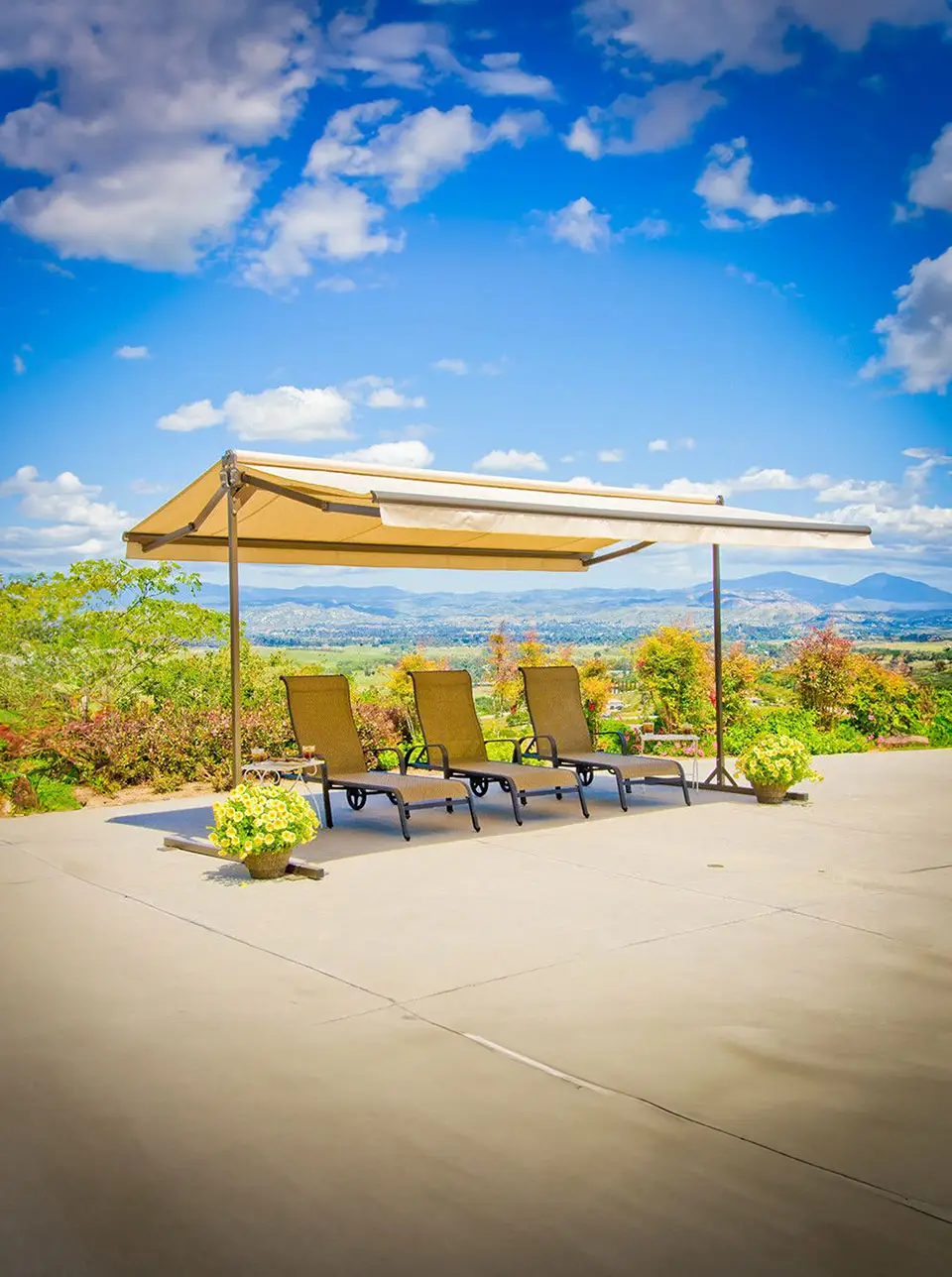 Free standing awning